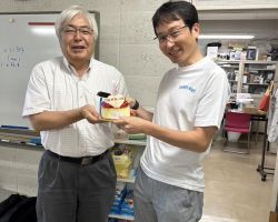 大学のみなさんにお祝いしていただきました。どうもありがとうございます。